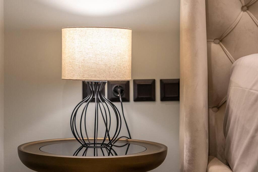 Smaragdi Luxury Jacuzzi Apartment Noho Premium Living Atena Exterior foto
