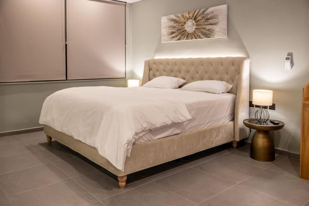 Smaragdi Luxury Jacuzzi Apartment Noho Premium Living Atena Exterior foto